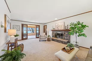 3921 Crystal Lake Blvd, Robbinsdale, MN 55422 - Photo 8