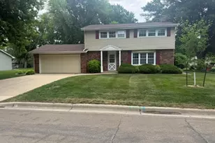311 Meredith Rd, Albert Lea, MN 56007 - Photo 1