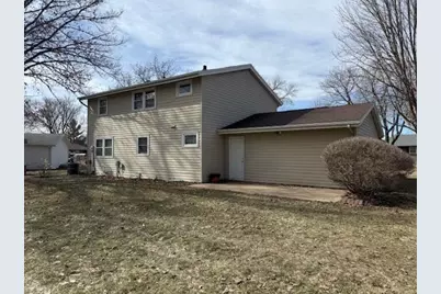 311 Meredith Road, Albert Lea, MN 56007 - Photo 2