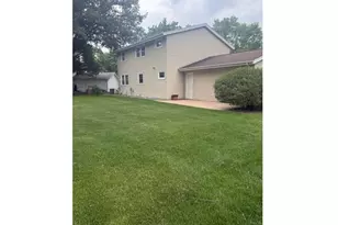 311 Meredith Rd, Albert Lea, MN 56007 - Photo 2