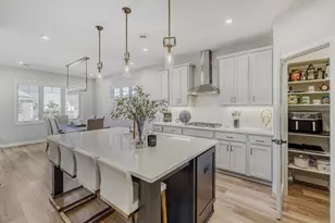 6717 Bellflower Dr, Excelsior, MN 55331 - Photo 4