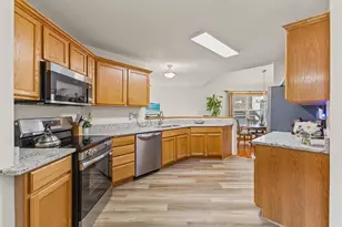 123 Christenson Ct NE, Fridley, MN 55432 - Photo 6