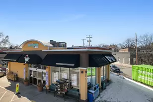 2700 W 44th St, Minneapolis, MN 55410 - Photo 40