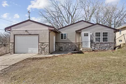 531 Hazel Street N, Saint Paul, MN 55119 - Photo 1