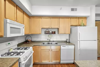 2900 11th Avenue S #402, Minneapolis, MN 55407 - Photo 6