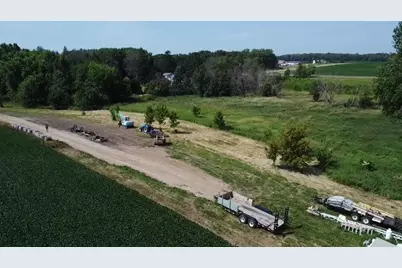 17976 320th St, Le Sueur, MN 56071 - Photo 2