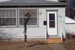 716 Sherman St, Jackson, MN 56143 - Photo 2