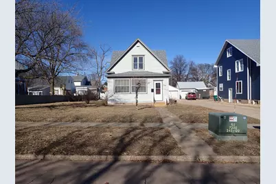 716 Sherman Street, Jackson, MN 56143 - Photo 1