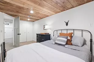 5605 Woodstock Ave, Golden Valley, MN 55422 - Photo 38