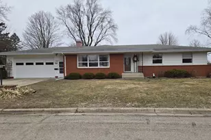 102 Thill Dr E, Rose Creek, MN 55970 - Photo 2