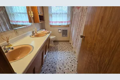 102 Thill Drive E, Rose Creek, MN 55970 - Photo 18