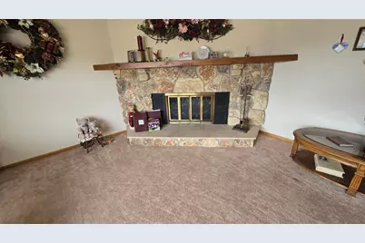 102 Thill Drive E, Rose Creek, MN 55970 - Photo 16