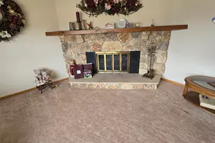 102 Thill Dr E, Rose Creek, MN 55970 - Photo 16