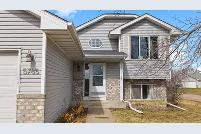 5785 Yucca Lane N, Plymouth, MN 55446 - Photo 2