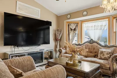 5785 Yucca Lane N, Plymouth, MN 55446 - Photo 4