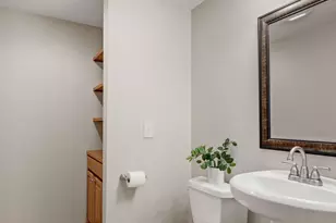 619 Crane Creek Ln, Eagan, MN 55121 - Photo 28