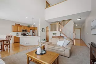 619 Crane Creek Ln, Eagan, MN 55121 - Photo 2