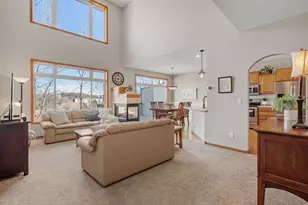 619 Crane Creek Ln, Eagan, MN 55121 - Photo 4