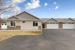 3072 Prairie Rose Dr, Mankato, MN 56001 - Photo 1