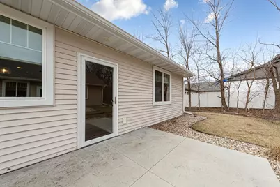 3072 Prairie Rose Drive, Mankato, MN 56001 - Photo 6