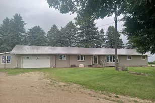 22525 Read Ave, Worthington, MN 56187 - Photo 2