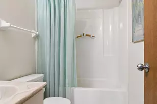 66 9th St E, Saint Paul, MN 55101 - Photo 34