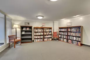 66 9th St E, Saint Paul, MN 55101 - Photo 42