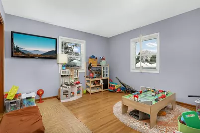 605 Cresthaven Drive, South Saint Paul, MN 55075 - Photo 18