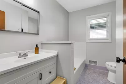 605 Cresthaven Drive, South Saint Paul, MN 55075 - Photo 20