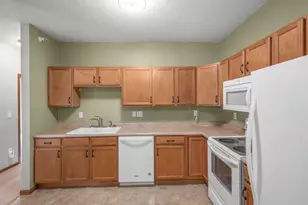 114200 Hundertmark Rd, Chaska, MN 55318 - Photo 14