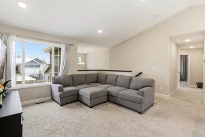 1004 Triumph Trail NE, Isanti, MN 55040 - Photo 8