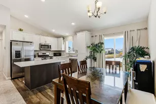 1004 Triumph Trail NE, Isanti, MN 55040 - Photo 10