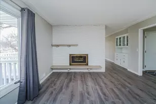 1463 Trollhagen Dr NE, Fridley, MN 55421 - Photo 18