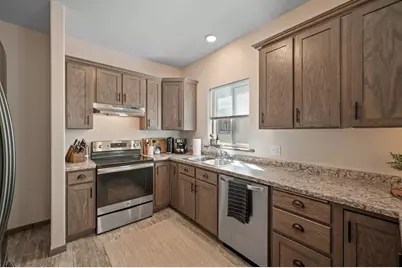 1048 Dayton Avenue, Saint Paul, MN 55104 - Photo 10