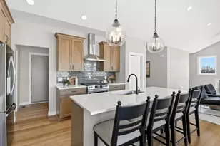 19719 Brooklyn Trail, Farmington, MN 55024 - Photo 4