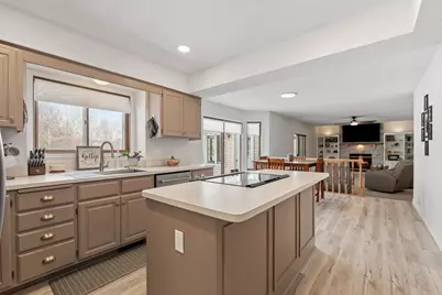 1636 Thornhill Lane, Woodbury, MN 55125 - Photo 10