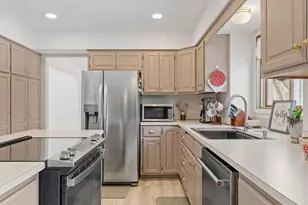 1636 Thornhill Ln, Woodbury, MN 55125 - Photo 12