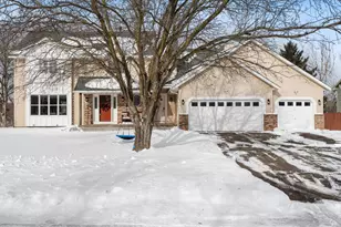 1636 Thornhill Ln, Woodbury, MN 55125 - Photo 1