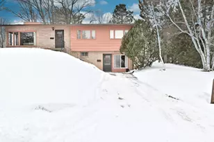 811 SW 4th Ave, Grand Rapids, MN 55744 - Photo 1