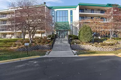 10401 Cedar Lake Road #410, Minnetonka, MN 55305 - Photo 32