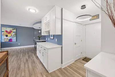 10401 Cedar Lake Road #410, Minnetonka, MN 55305 - Photo 6