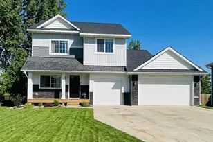 1124 Woodland Dr, Howard Lake, MN 55349 - Photo 1