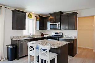 1124 Woodland Dr, Howard Lake, MN 55349 - Photo 4