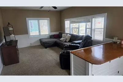 524 1st Avenue SE, Wells, MN 56097 - Photo 4