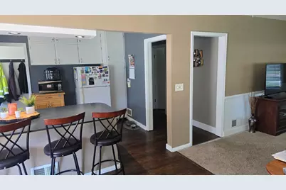 524 1st Avenue SE, Wells, MN 56097 - Photo 8