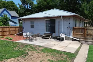 524 1st Ave SE, Wells, MN 56097 - Photo 2