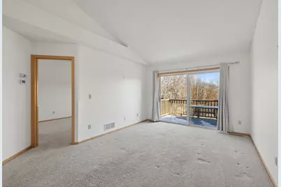 8752 Coffman Path, Inver Grove Heights, MN 55076 - Photo 6