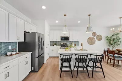 386 Laurel Place, River Falls, WI 54022 - Photo 4