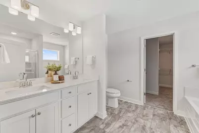 386 Laurel Place, River Falls, WI 54022 - Photo 10