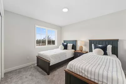 386 Laurel Place, River Falls, WI 54022 - Photo 12